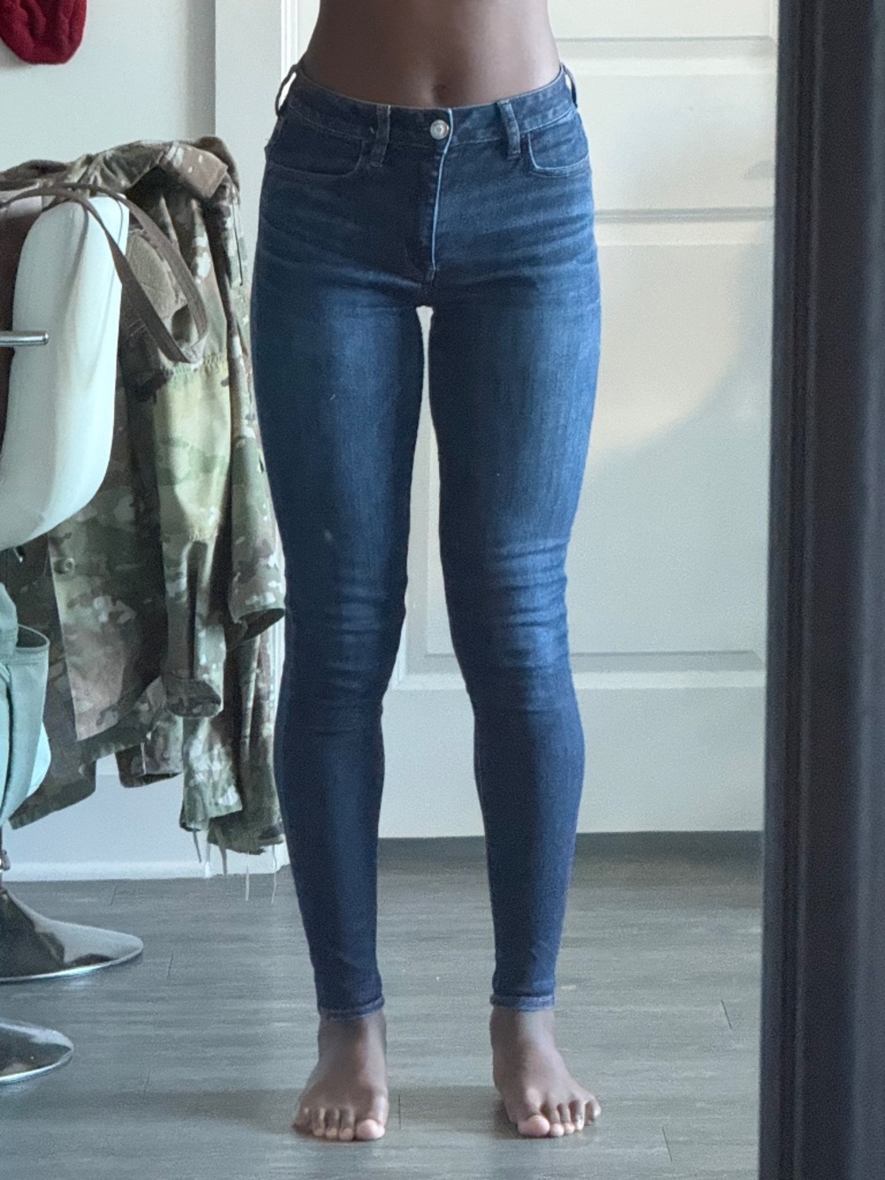 American Eagle Hi-Rise Jegging Size 6 Long Dark Wash